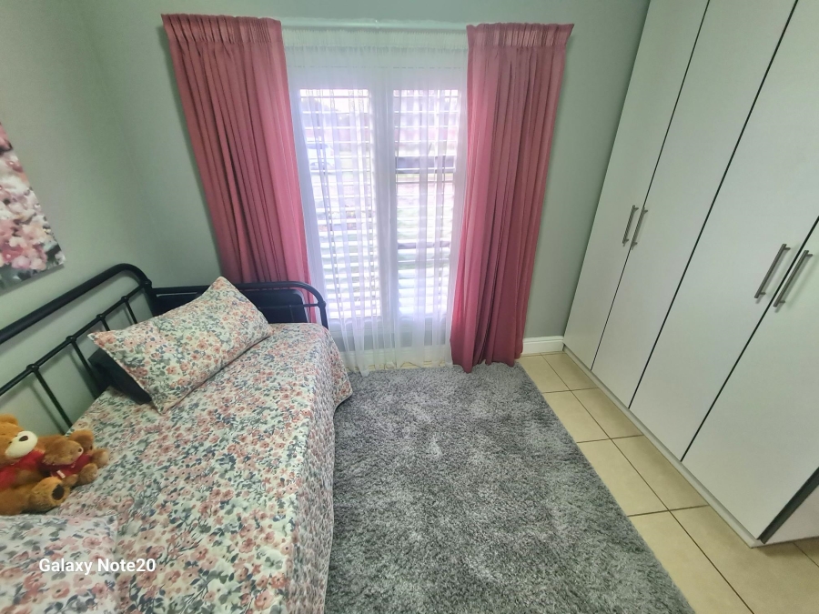 3 Bedroom Property for Sale in Paradise Beach Eastern Cape